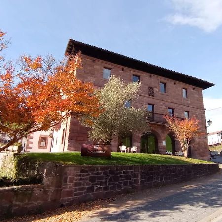 Hotel Jauregi Borda Maya del Baztán Eksteriør bilde